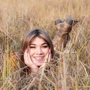 Meet your Posher, Katelyn